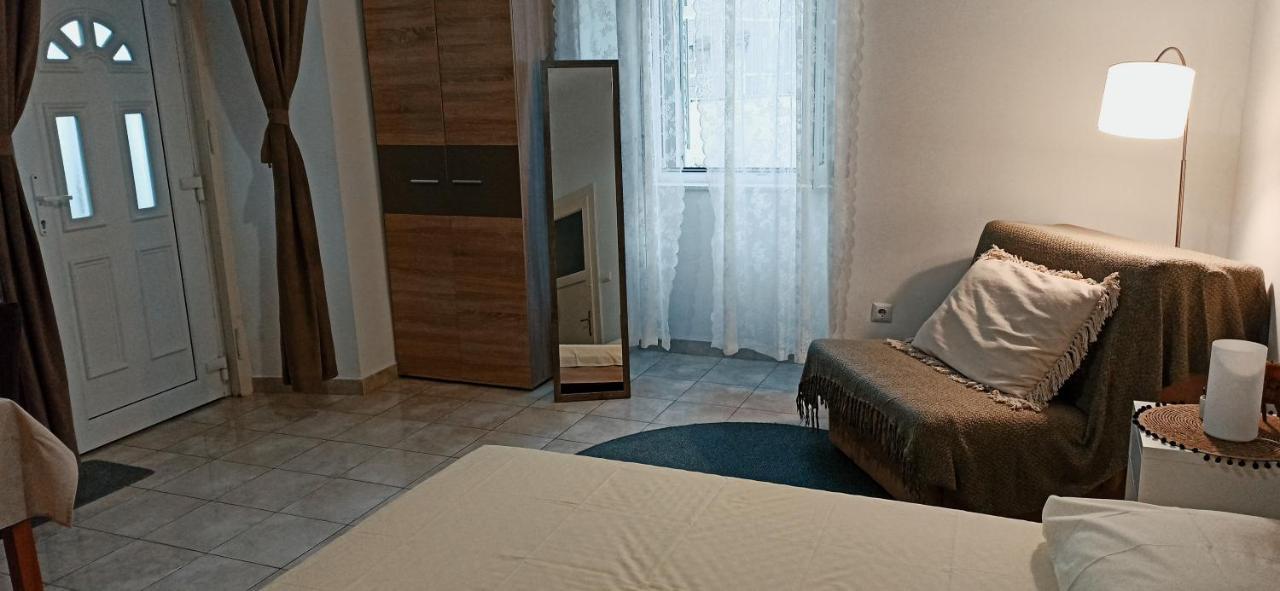 Studio Apartment Nika Split Buitenkant foto
